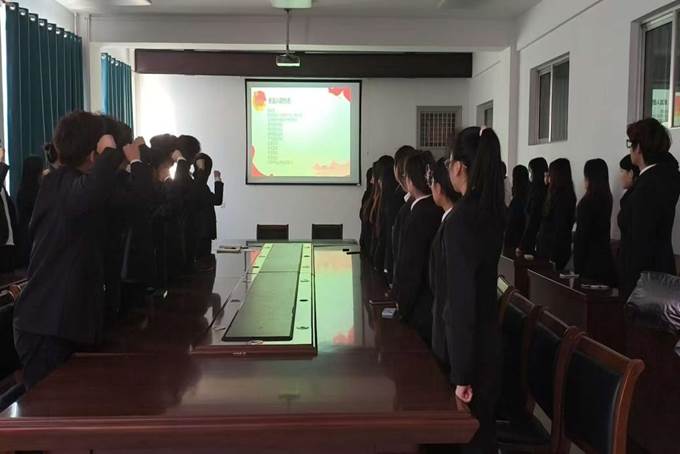 b395c95dd0d4a24481a83ce7f79aed2e_